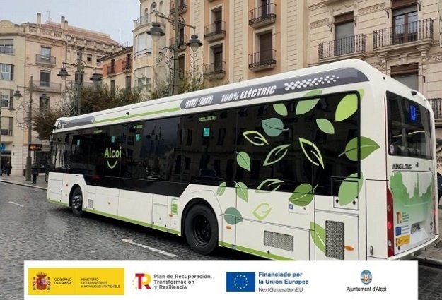 Uno de los autobuses eléctricos adquiridos por el Ayuntamiento