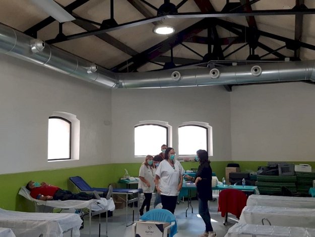 Eduardo Laorre Holiday Donation House