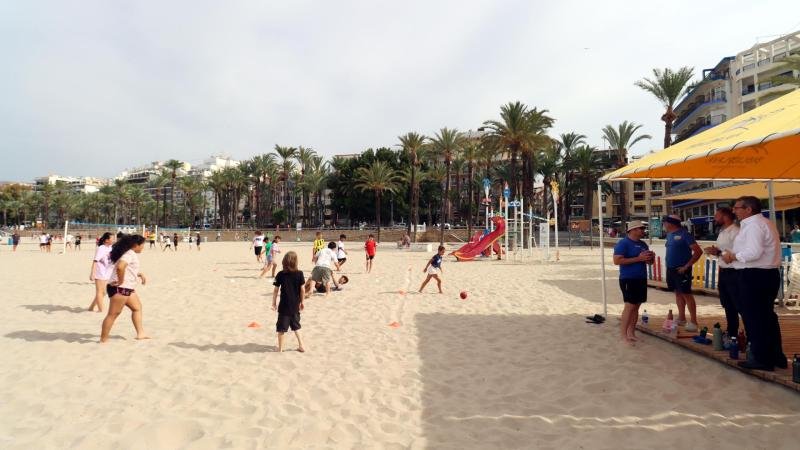 Benidorm acerca los deportes náuticos a más de 600 alumnos de Primaria en la ‘Semana Azul’