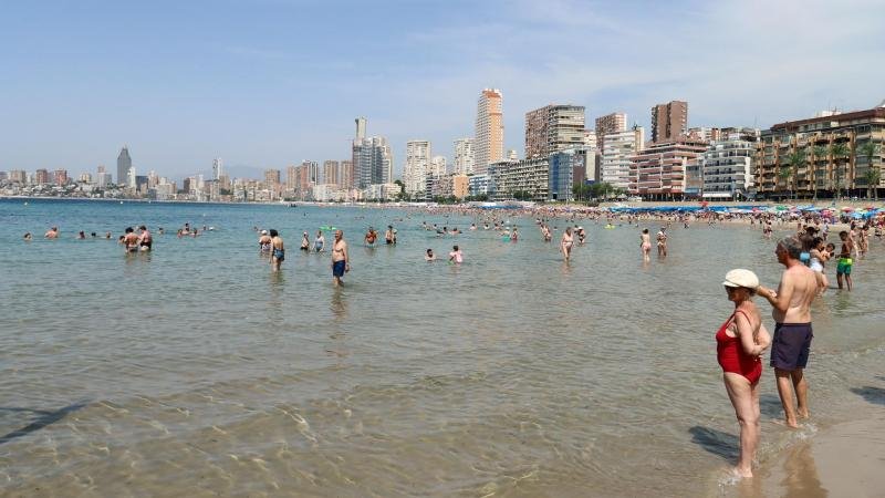 Las playas de Benidorm encaran una nueva temporada estival con todas las certificaciones de calidad