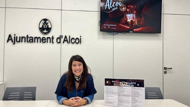 La concejal Lorena Zamorano en la presentación de la programación de Navidad