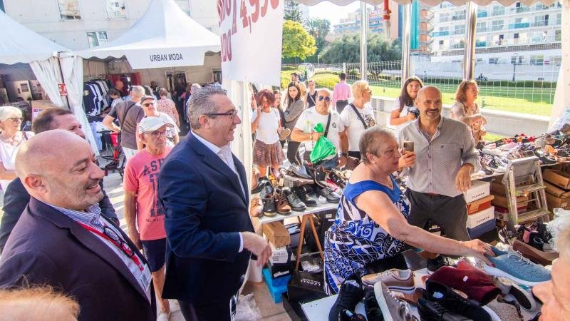 Arranca en Benidorm una nueva edición de la ‘Feria Outlet’ con catorce comercios participantes