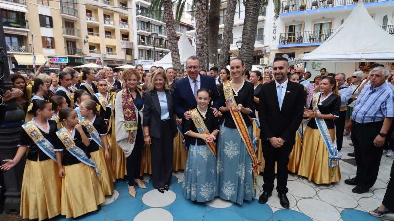 Fira Proiductes Típics y baile del peuet