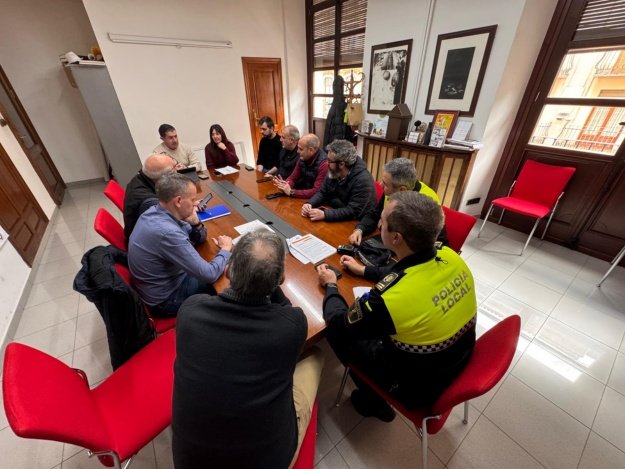 Miembros del CECOPAL reunidos en el Ayuntamiento