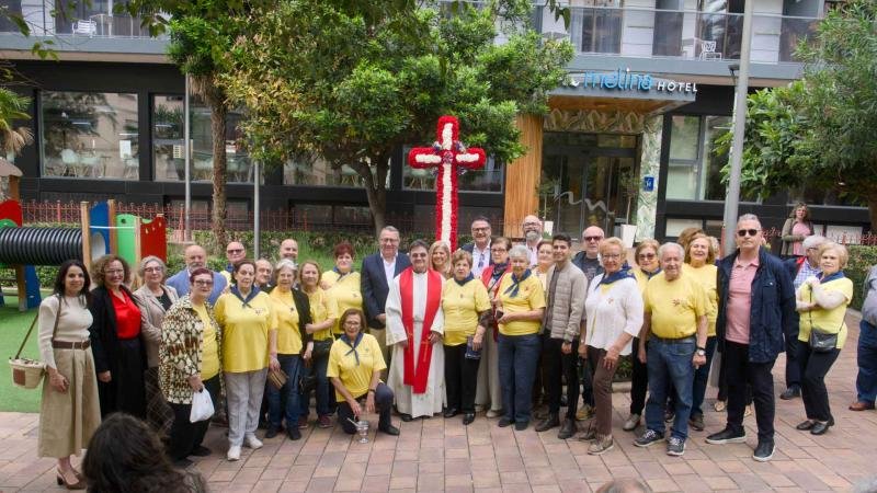 Cruz de Mayo de la Asociación de Vecinos de El Campo-Plaza de España.